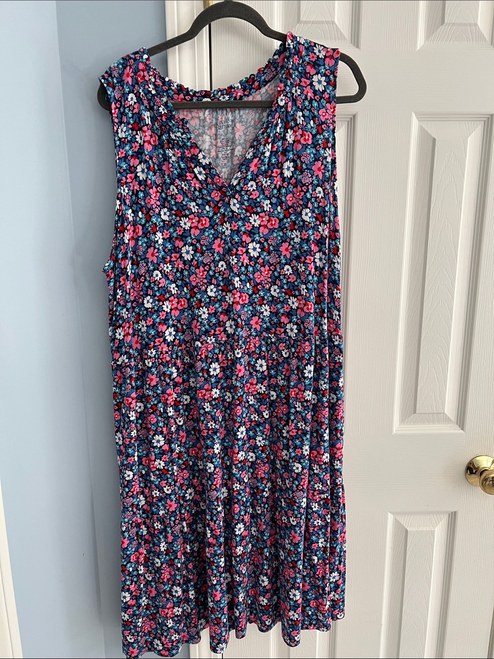 croft & barrow Navy Floral Sleeveless V-Neck Dress with Pink & White Flowers